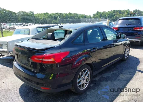 2015 Ford Focus Se z USA, uszkodzony, nr VIN 1FADP3F26FL283668